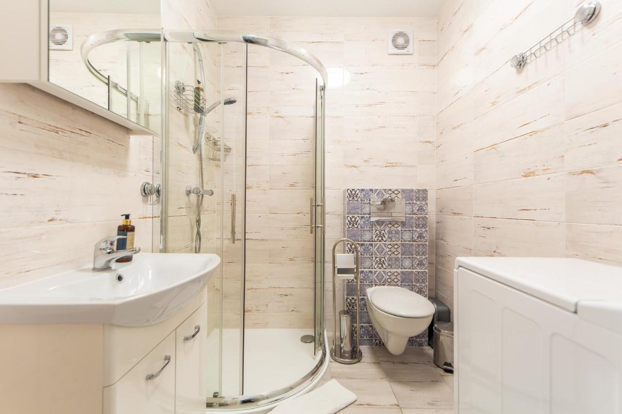 Kolorowe Balkony - Sloneczny Apartament W Miedzyzdrojach By Noclegi Renters Miedzyzdroje Dış mekan fotoğraf